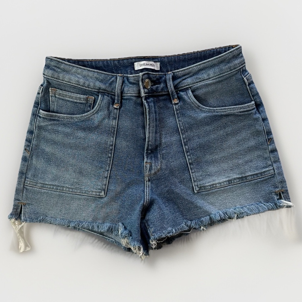 Good American Women’s Denim Shorts‎ Distressed Frayed Hem Medium Wash Size 10